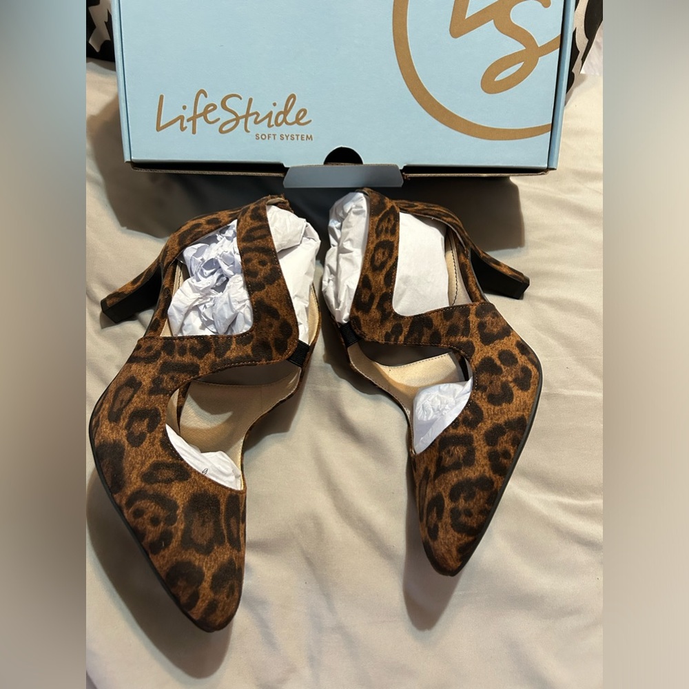 Womens Life Stride Leopard Heels 🐆
